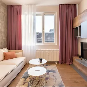 Stylish 1bdr , Sofía Bulgaria